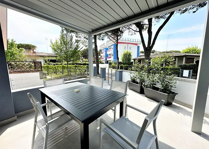 Quiet With Private Garden&bbq Villa