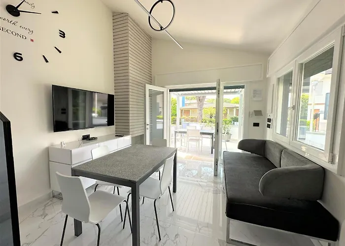 Quiet With Private Garden&bbq Villa Bibione